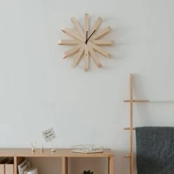 Umbra Horloges Murales Et Horloges à Poser Horloge Ribbonwood Bois Beige -Plaques et lettrages Soldes horloge ribbonwood bois beige 1