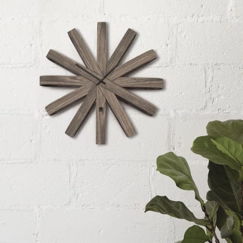 Umbra Horloges Murales Et Horloges à Poser Horloge Ribbonwood Bois Marron 4 Umbra Horloges Murales Et Horloges à Poser Horloge Ribbonwood Bois Marron – Image 2